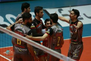 photo 2017 02 28 18 44 37 300x200 - از چهره اولين فيناليست ليگ سى ام در تهران رونمايي شد/ درخشش نصف جام در چشمان سرمايه داران