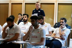 photo 2017 04 15 16 34 14 300x200 - اولین نشست کولاکوویچ با حضور تمام بازیکنان تیم ملی برگزار شد/ قوانین جالب آقای ایگور!