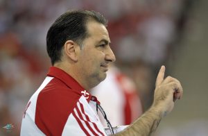 HeadcoachofPolandFerdinandoDeGiorgi 300x196 - دی جیورجی: لهستان بازی متفاوتی ارائه کرد