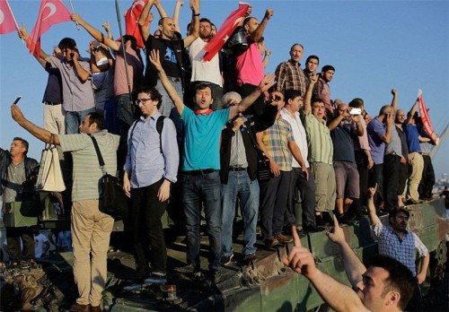 جزئياتي از پشت پرده وقوع كودتا در تركيه، دلايل ناكامي و الزامات برخورد با آن