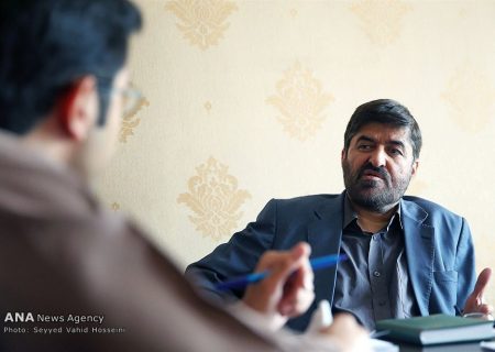 شهید مطهری علیه شخص شاه سخنرانی کرد، اما از دانشگاه اخراج نشد….