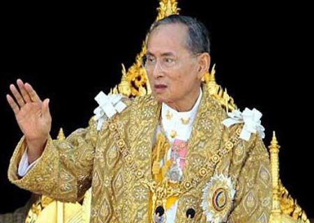 پادشاه تایلند در سن 88 سالگی در بیمارستانی در بانکوک درگذشت