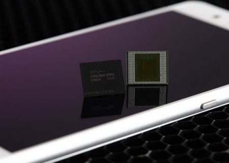 اولین رم ۸ گیگابایتی موبایلی جهان رونمایی شد؛ آیا گلکسی S8 اولین مشتری است؟