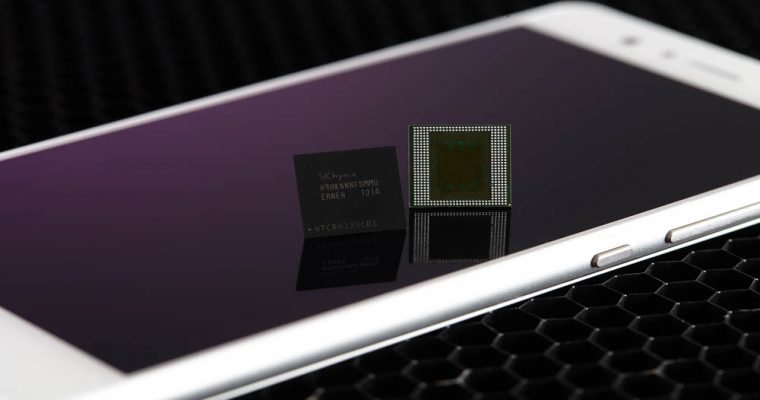 اولین رم ۸ گیگابایتی موبایلی جهان رونمایی شد؛ آیا گلکسی S8 اولین مشتری است؟