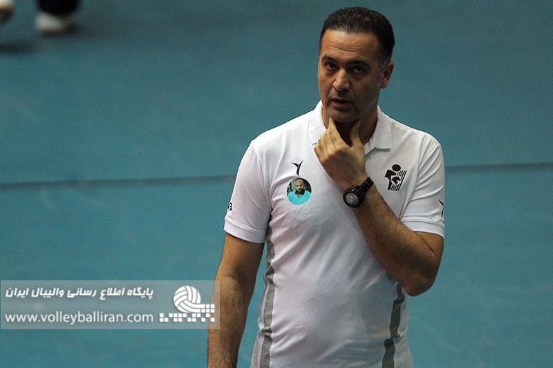 اکبری: در سخت ترین شرایط نتیجه خوبی گرفتیم/ برای شکست بانک سرمایه باید تمام تلاشمان را بکنیم