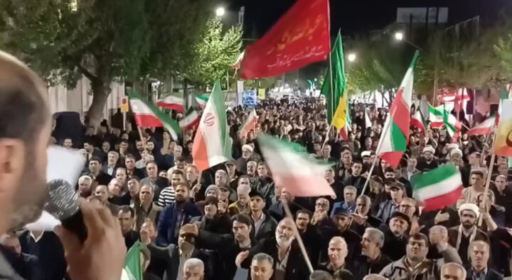 مردم میاندوآب در حمایت از نظام همچنان در میدان ایستاده‌اند