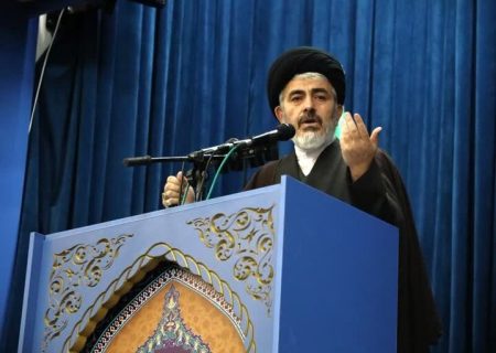 امام جمعه ارومیه: ایرانیان هیمنه آمریکا و اسرائیل را شکستند