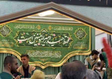 تصاویری از حضور پرشور مردم ارومیه در مهمونی کیلومتری غدیر