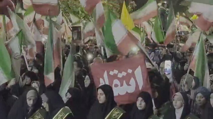 ۹۳ مین تجمع شبانه مردم ارومیه در پاسخ به ندای رهبری در خیابان