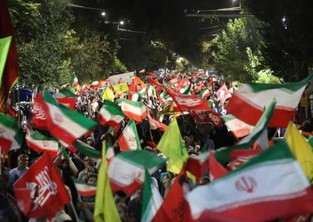 اجتماع شبانه مردم ارومیه در حمایت از نیروهای مسلح در موج ۱۸۹