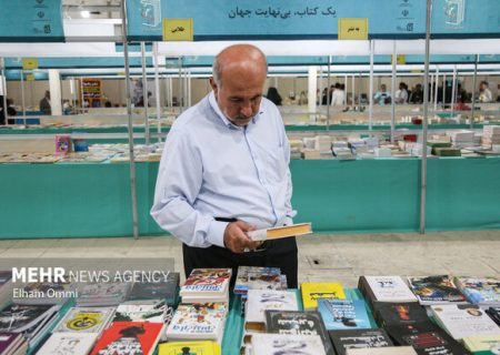 نمایشگاه سراسری کتاب ارومیه با حضور ۲۶۴ ناشر آغاز به کار کرد