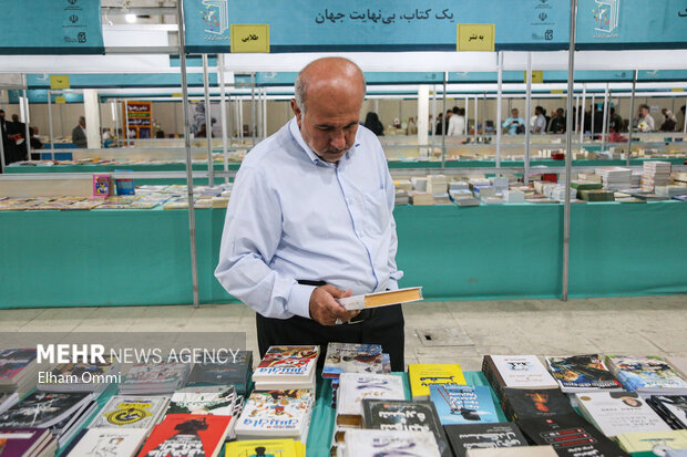 نمایشگاه سراسری کتاب ارومیه با حضور ۲۶۴ ناشر آغاز به کار کرد